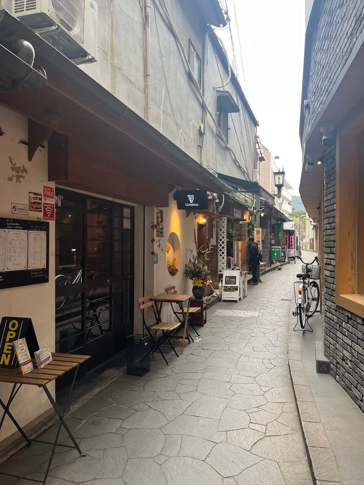BAR HANA 4
