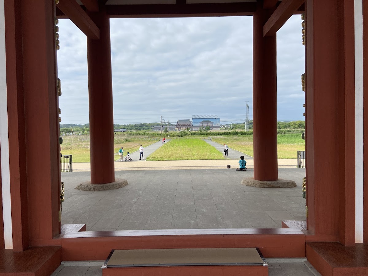 Suzakumon Gate 3