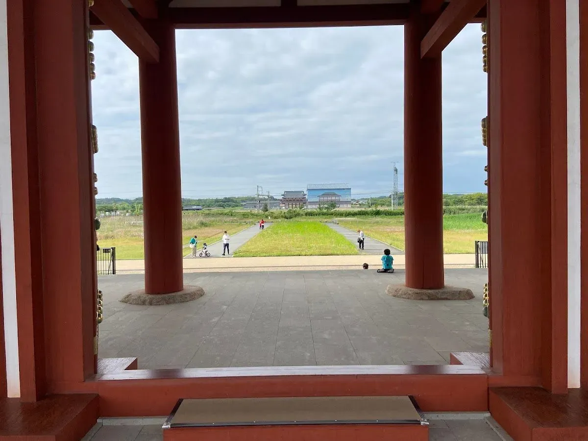 Suzakumon Gate 3
