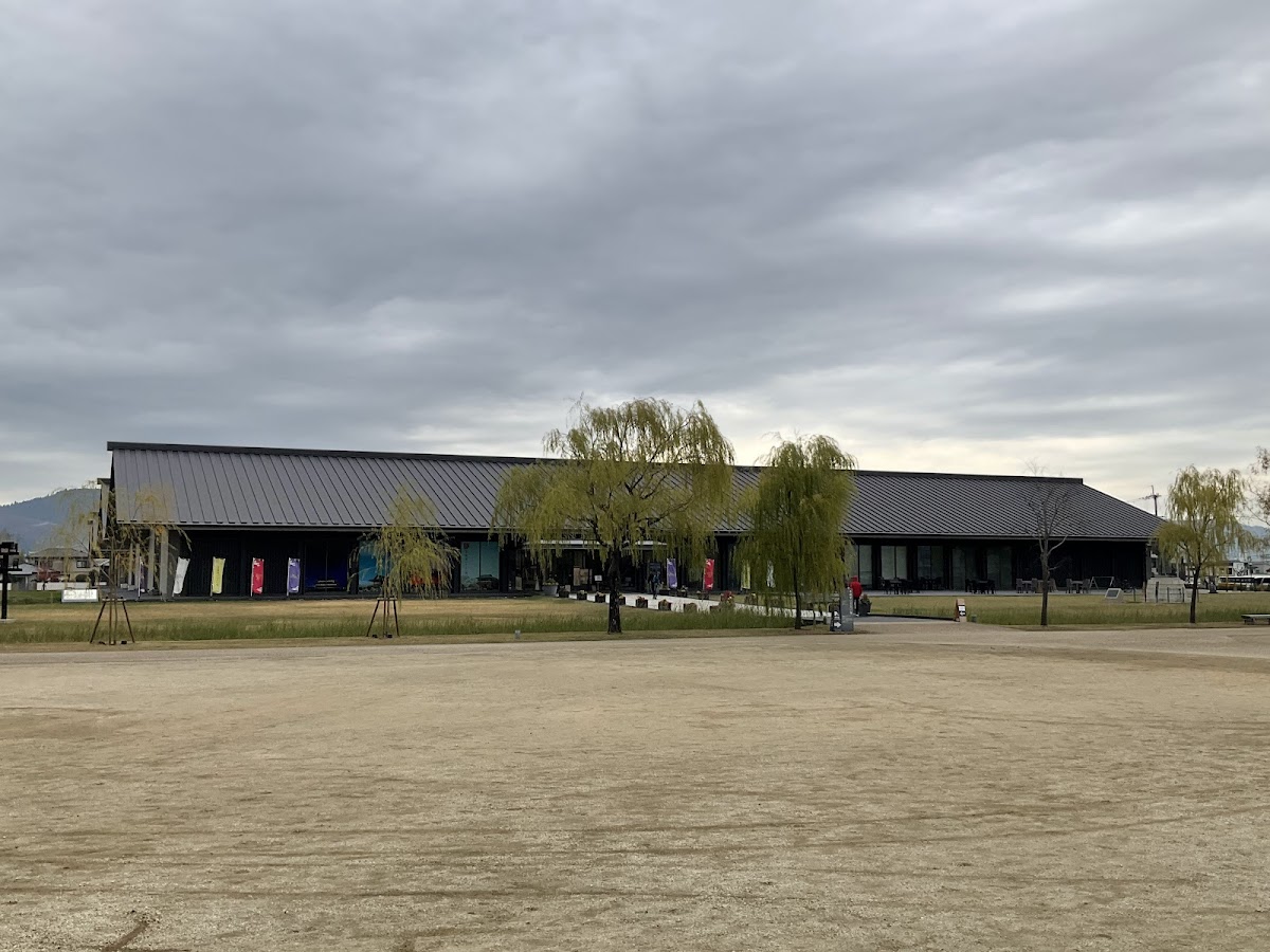 Suzakumon Gate 4