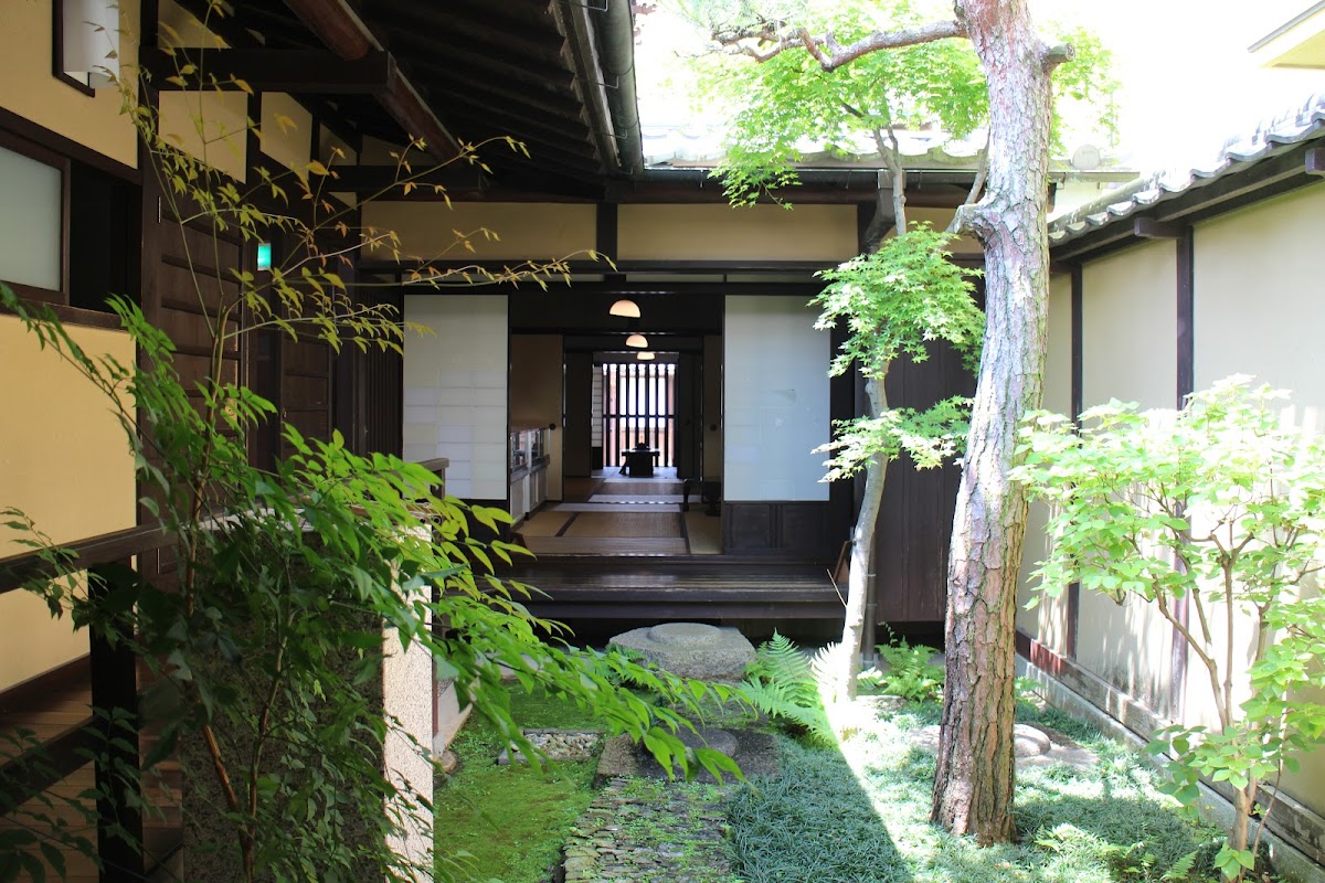 Naramachi Koshi-no-Ie (Lattice House) 3