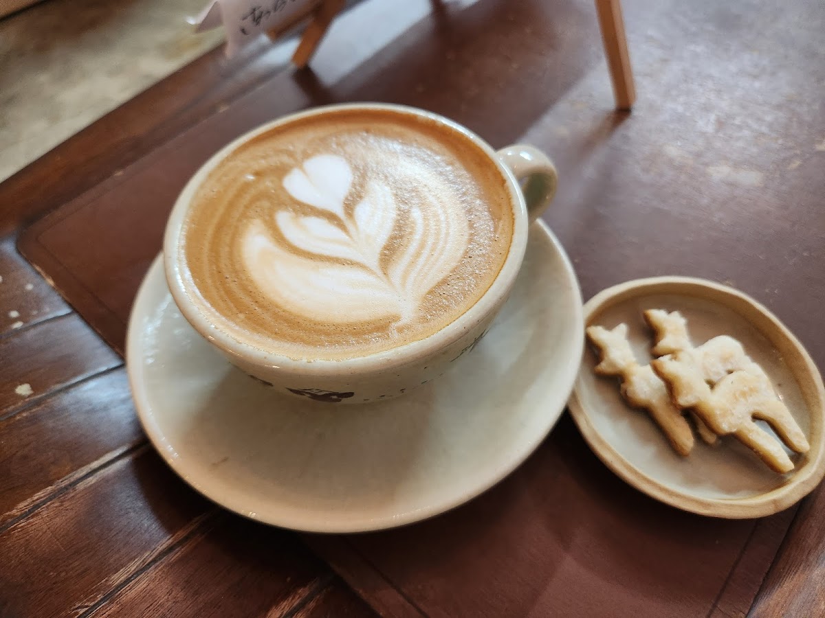 Amenokaku Coffee -Nara-(Roastery & Bread) 3