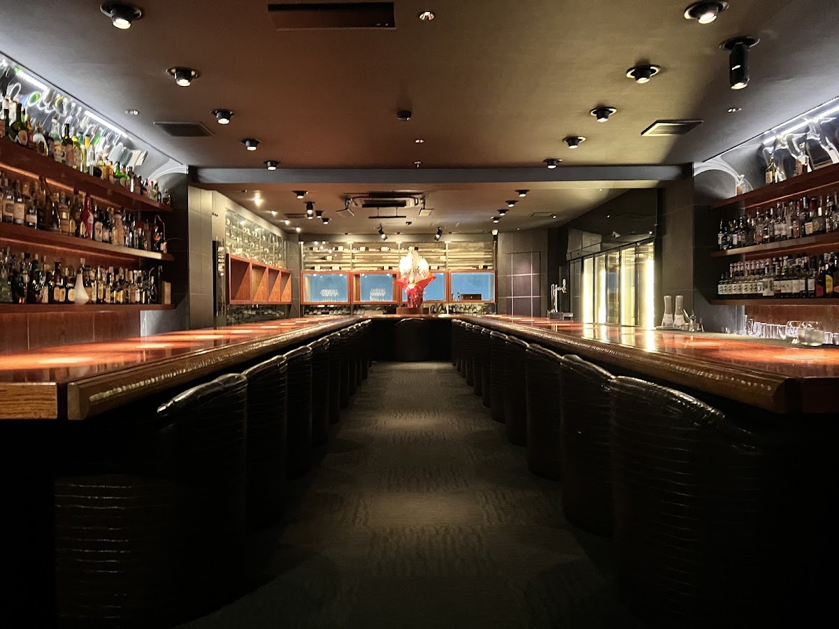 THE SAILING BAR