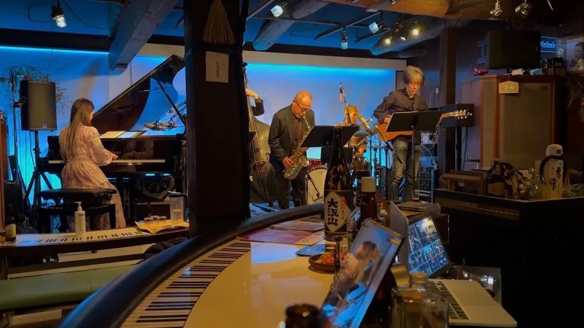 blue note Naramachi 4
