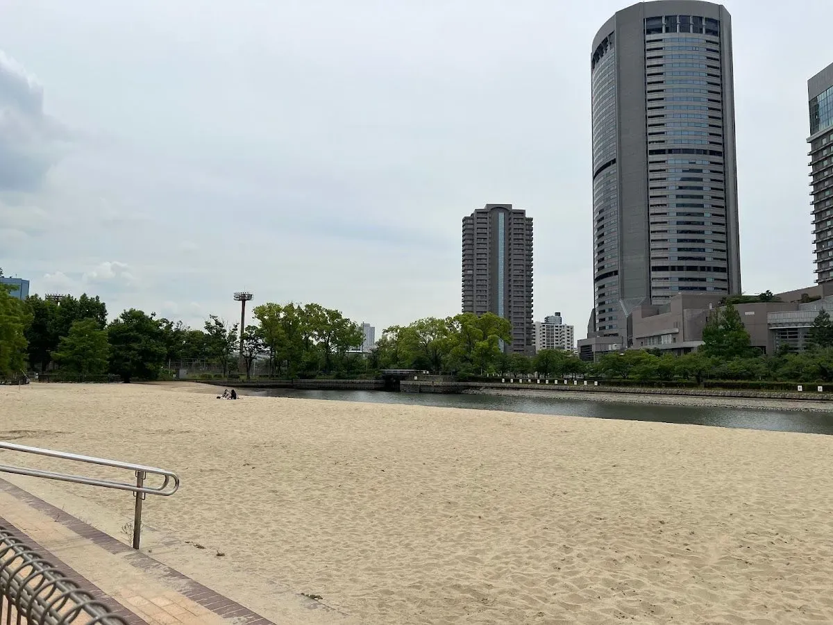 Osaka Waterfront Park “Sakuranomiya Beach” 3