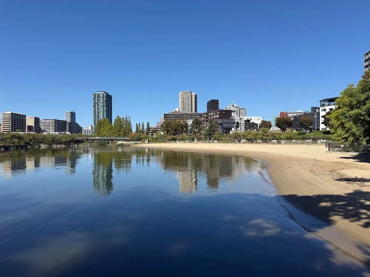 Osaka Waterfront Park “Sakuranomiya Beach” 4