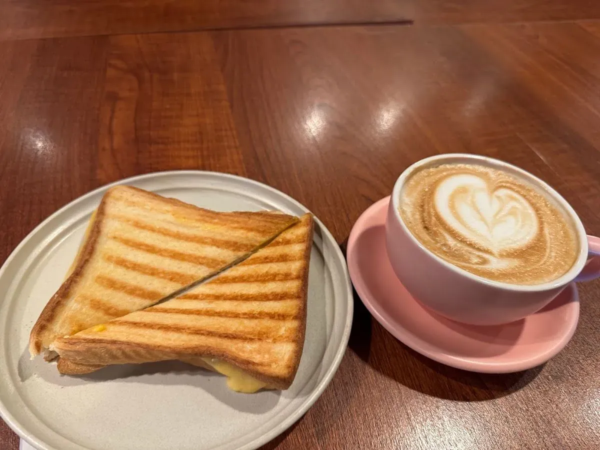 Cafe LA 4
