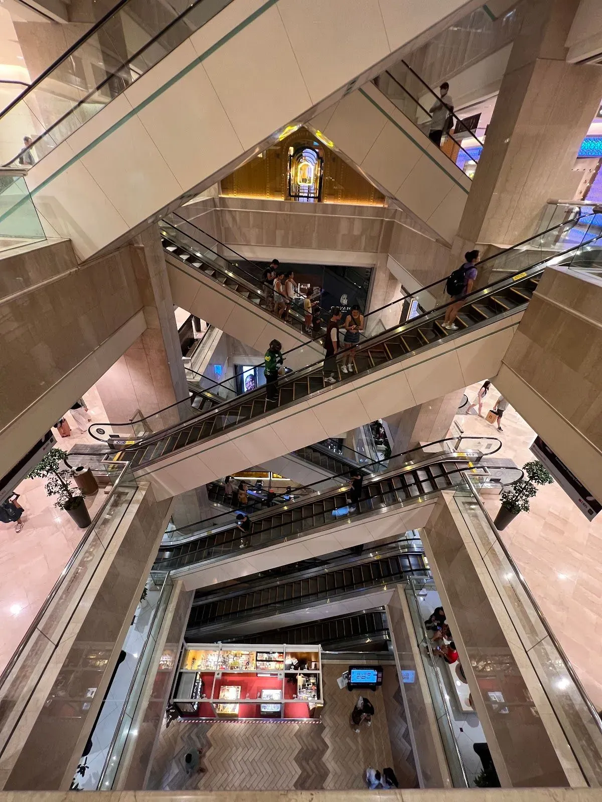 Takashimaya Shopping Centre 4