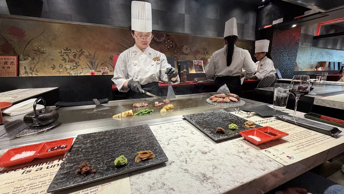 Kobe Beef Teppanyaki Steak WANOMIYA Oriental Hotel Store 4