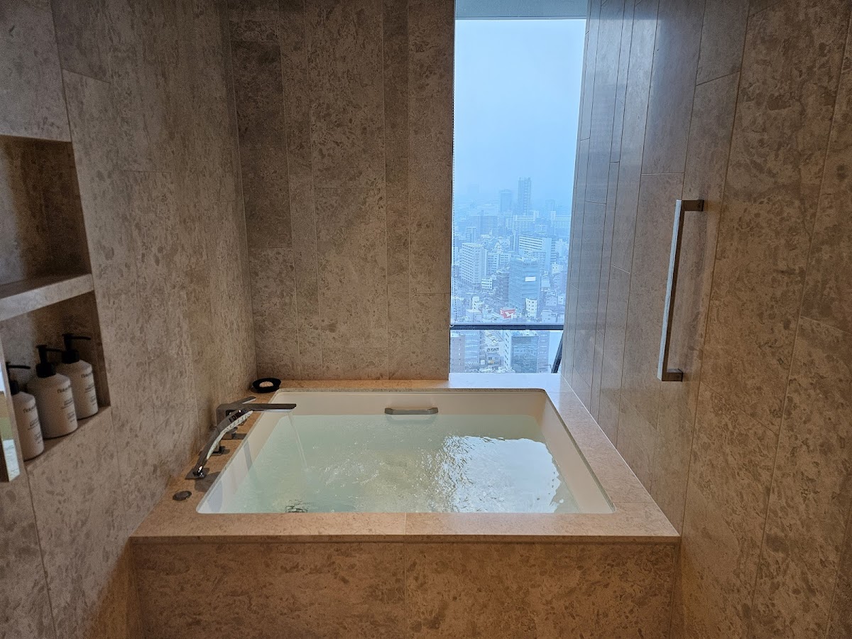 Four Seasons Hotel Osaka 4