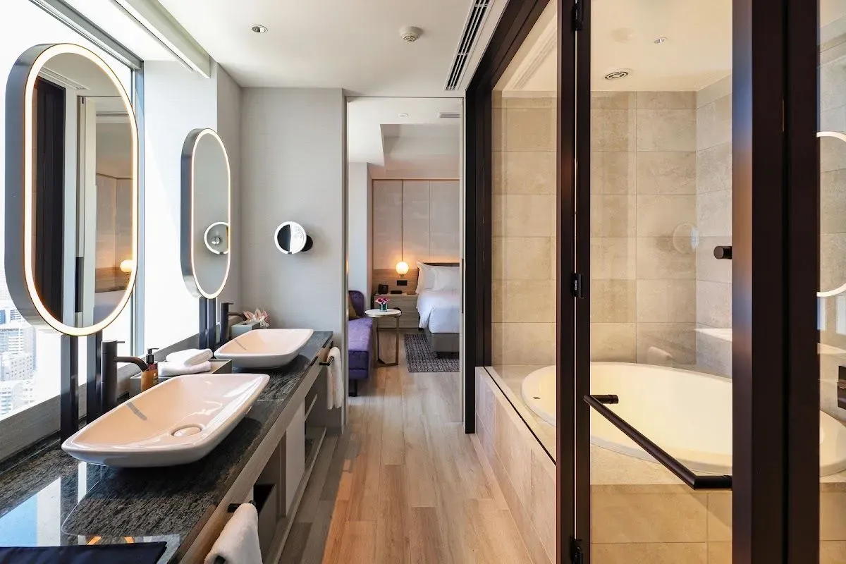 Centara Grand Hotel Osaka 4