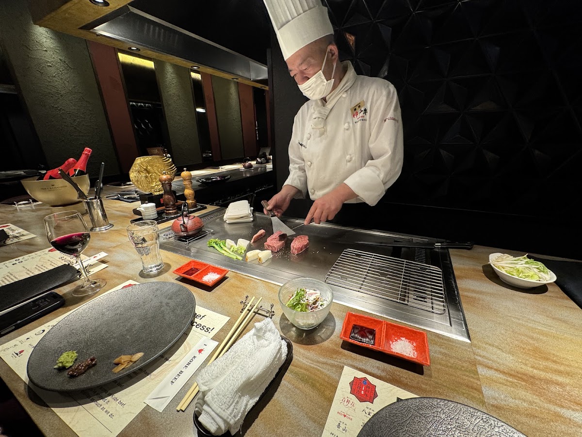 Kobe Beef WANOMIYA Dotonbori Main Store 4