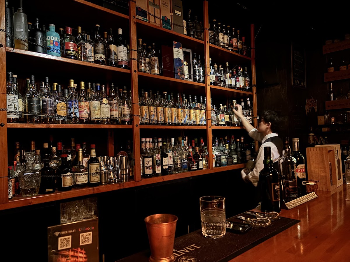 BAR LIVET Whisky & Cocktail ( SHINJUKU ) 4
