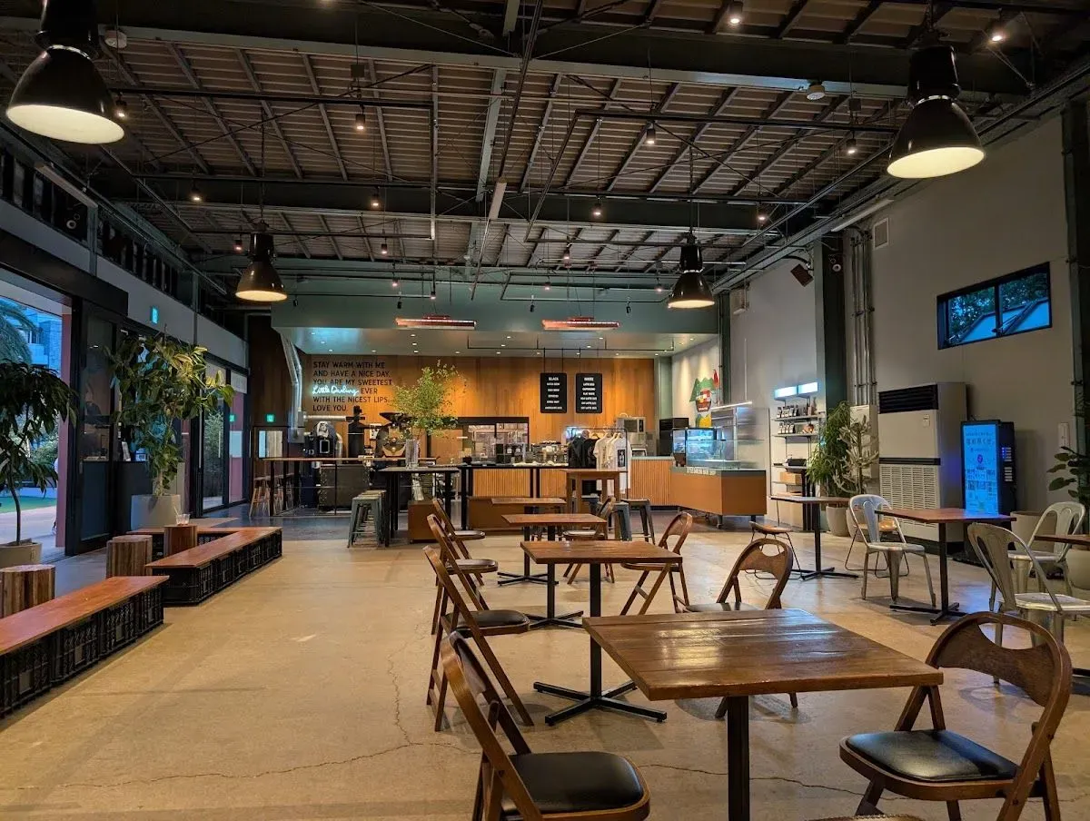 Little Darling Coffee Roasters 2