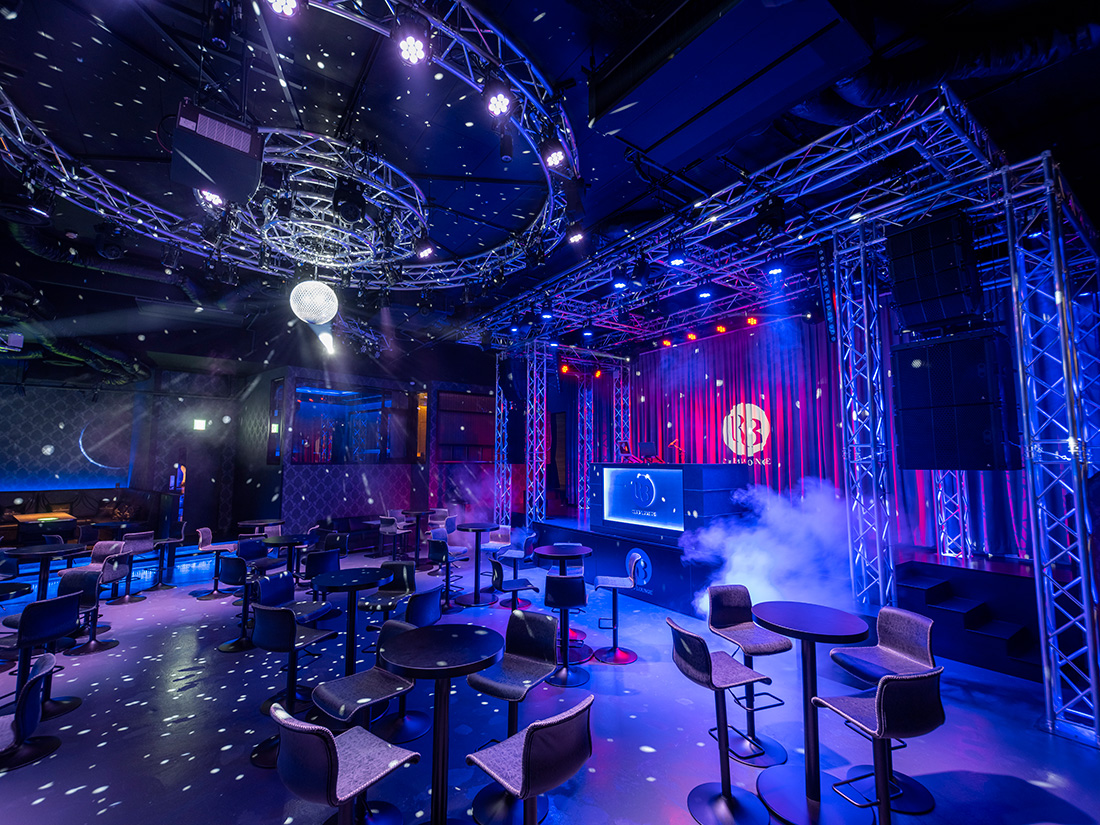 R3 Club Lounge