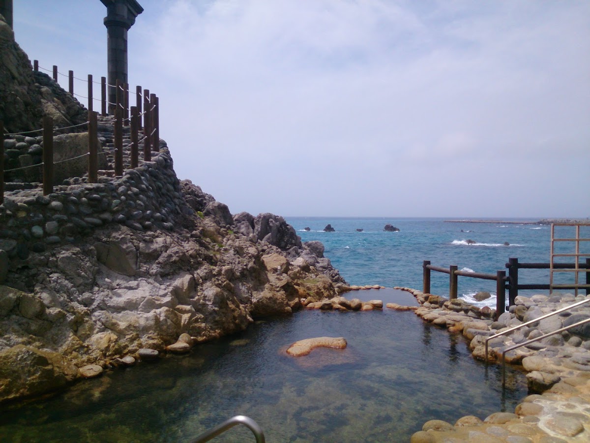 Yunohama Open-Air Hot Spring