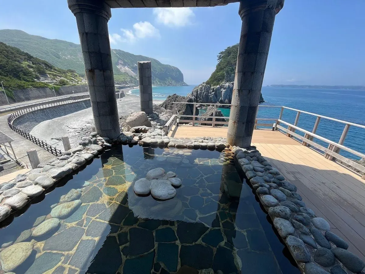 Yunohama Open-Air Hot Spring 3