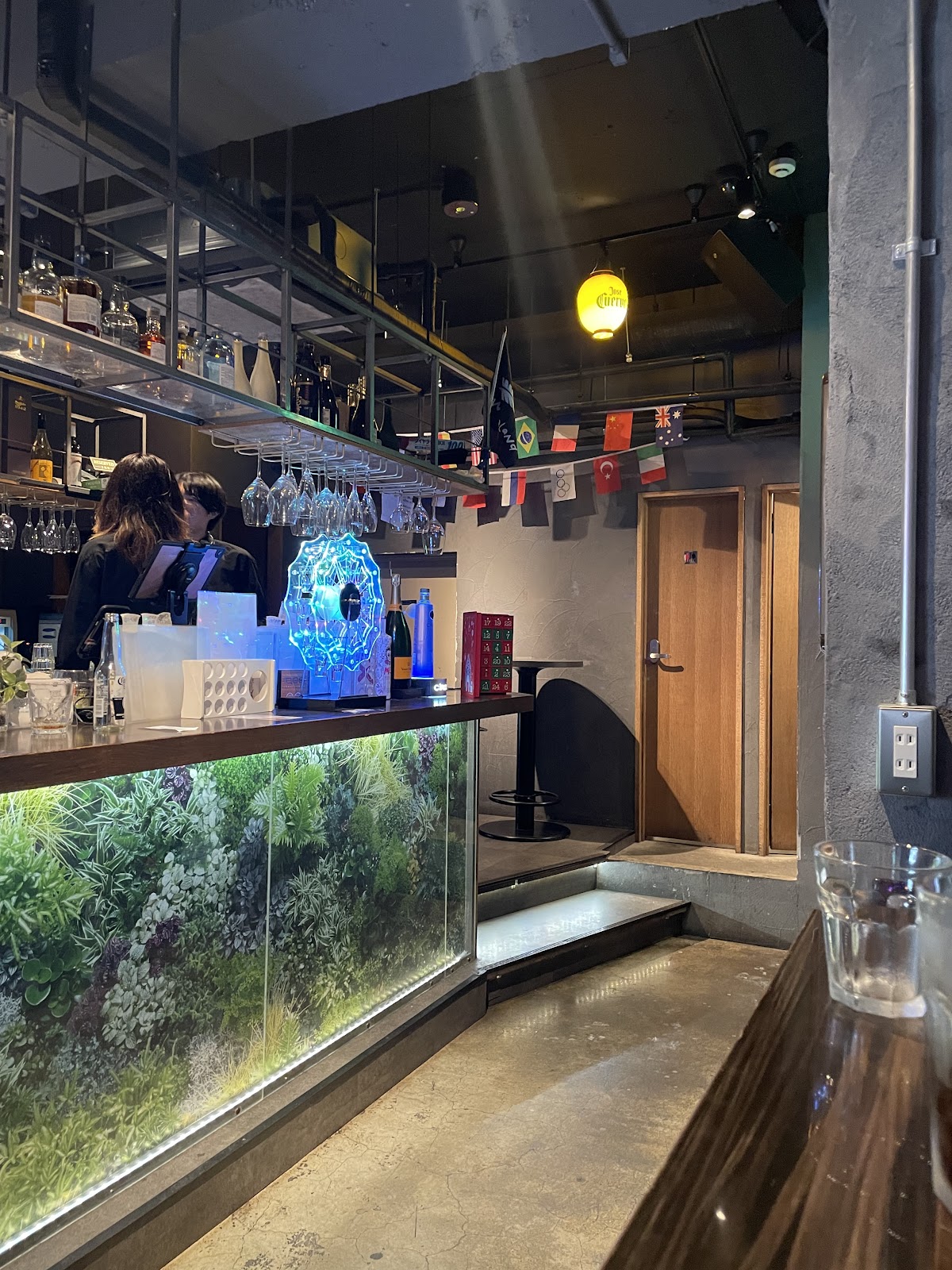 LITTS BAR 4