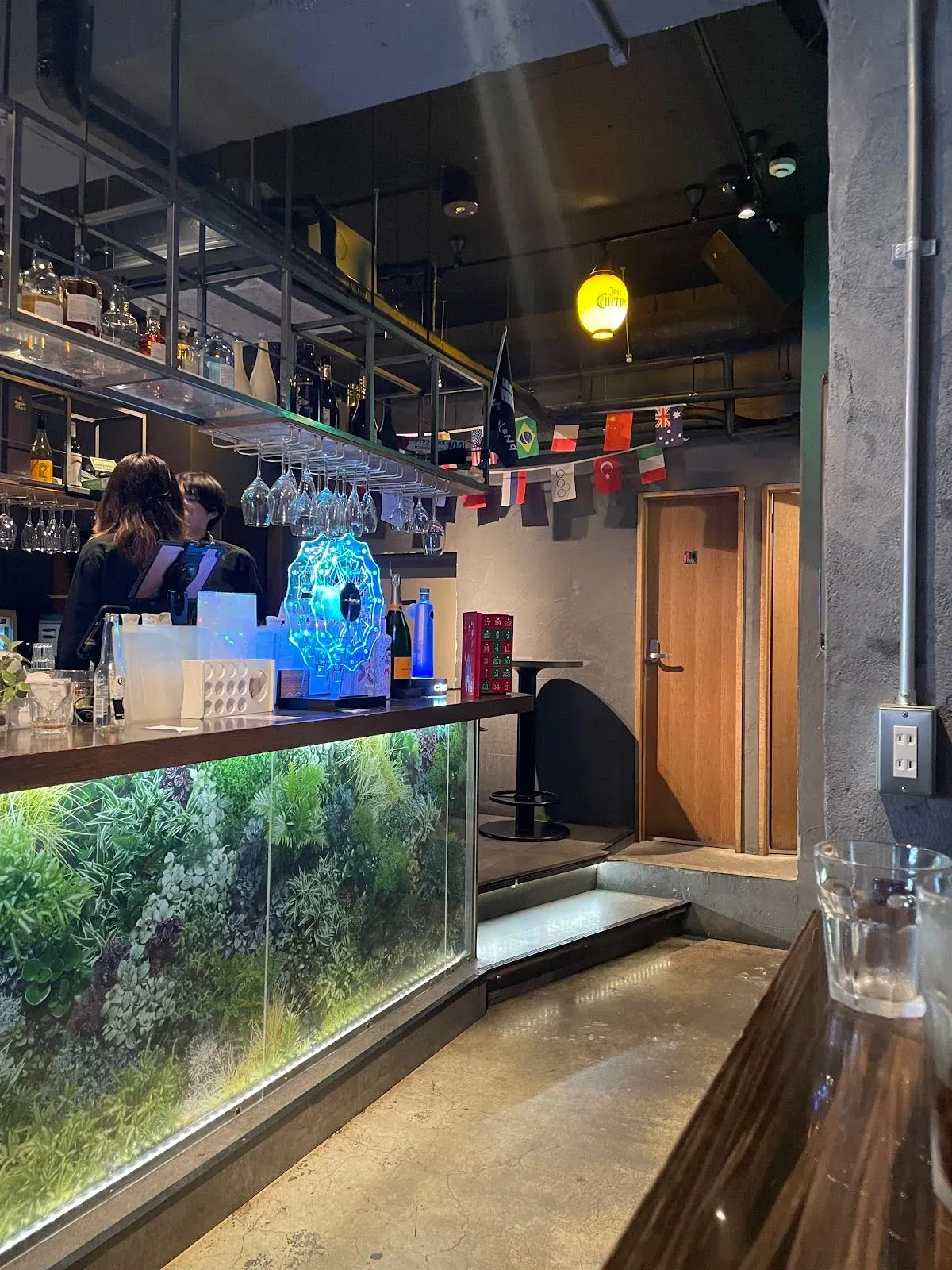 LITTS BAR 4