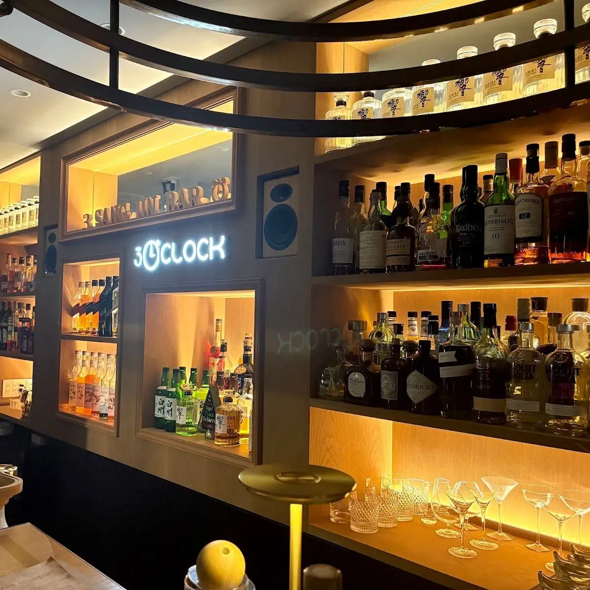 Bar 3o’clock 3