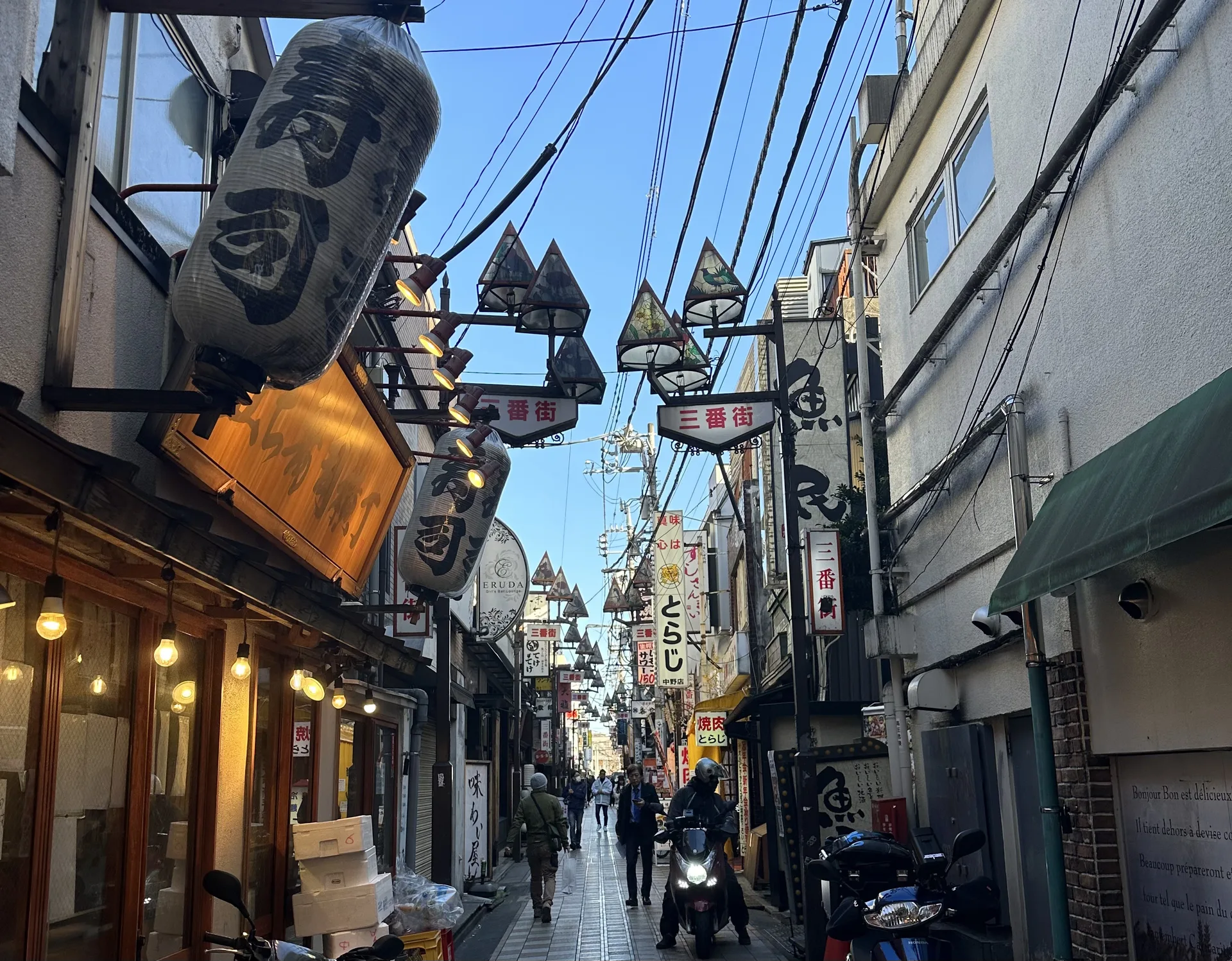 Tokyo friki tour in Ikebukuro, Nakano, Shimokitazawa, Shibuya, Japan — photo 3