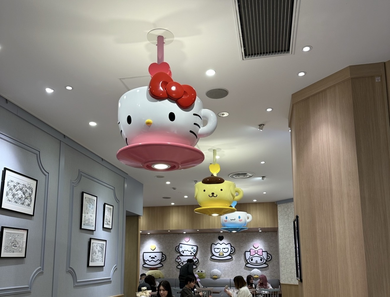 Tokyo friki tour in Ikebukuro, Nakano, Shimokitazawa, Shibuya, Japan — photo 5