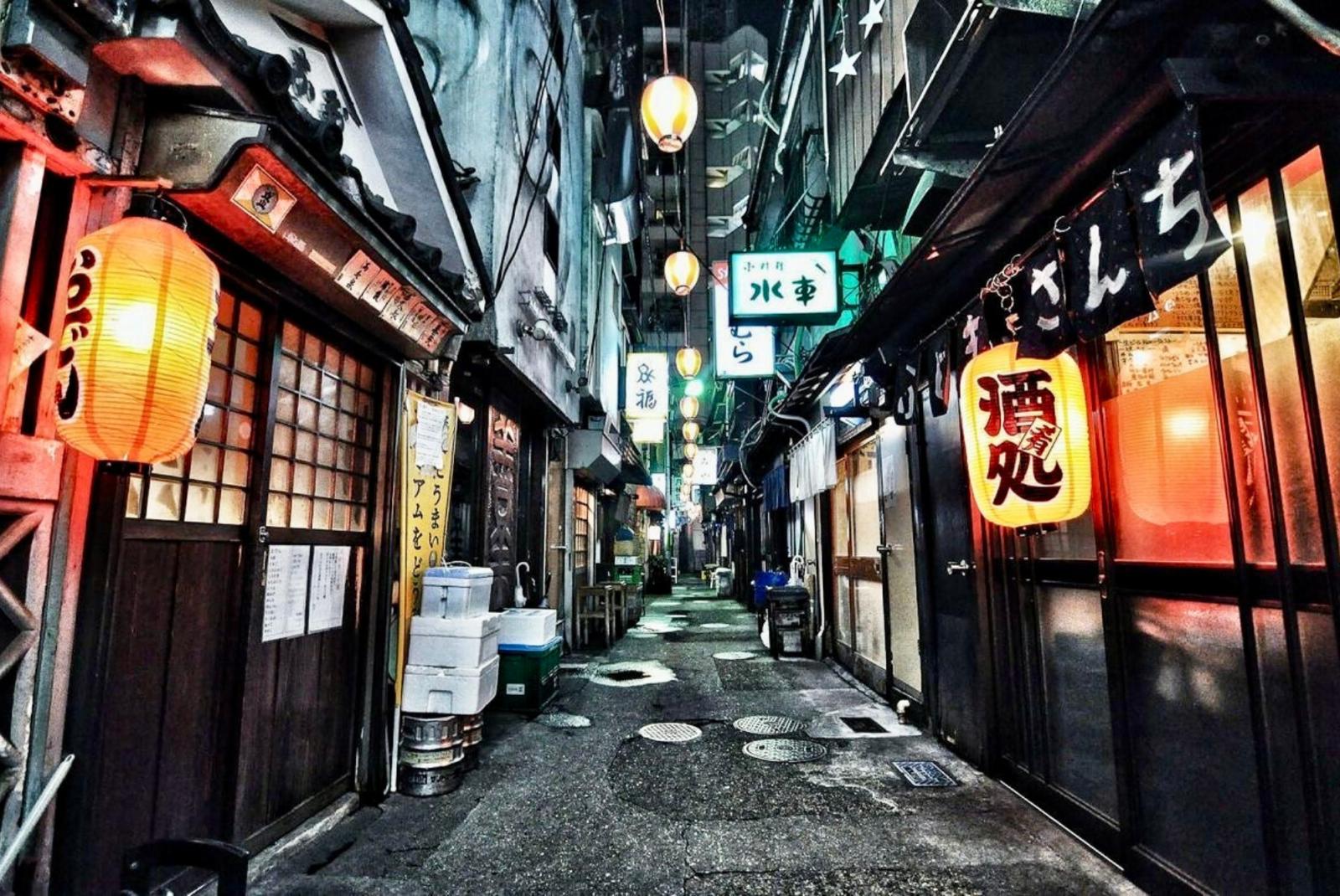 Shibuya Night Walking Tour - Highlights & Hidden gems in Shibuya, Japan — photo 3